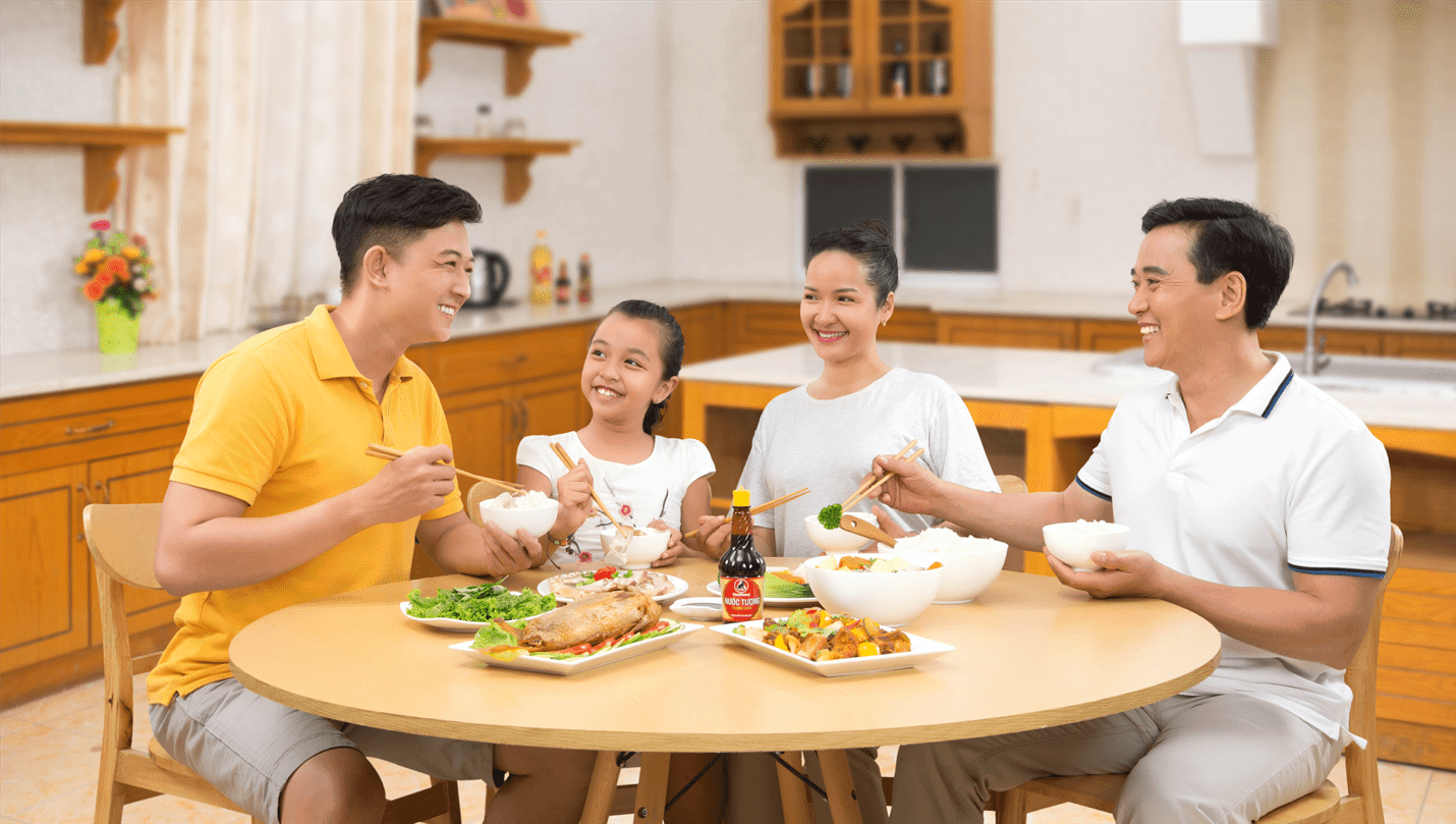 Câu chuyện về những bữa cơm và chén nước tương ngon hồi đó