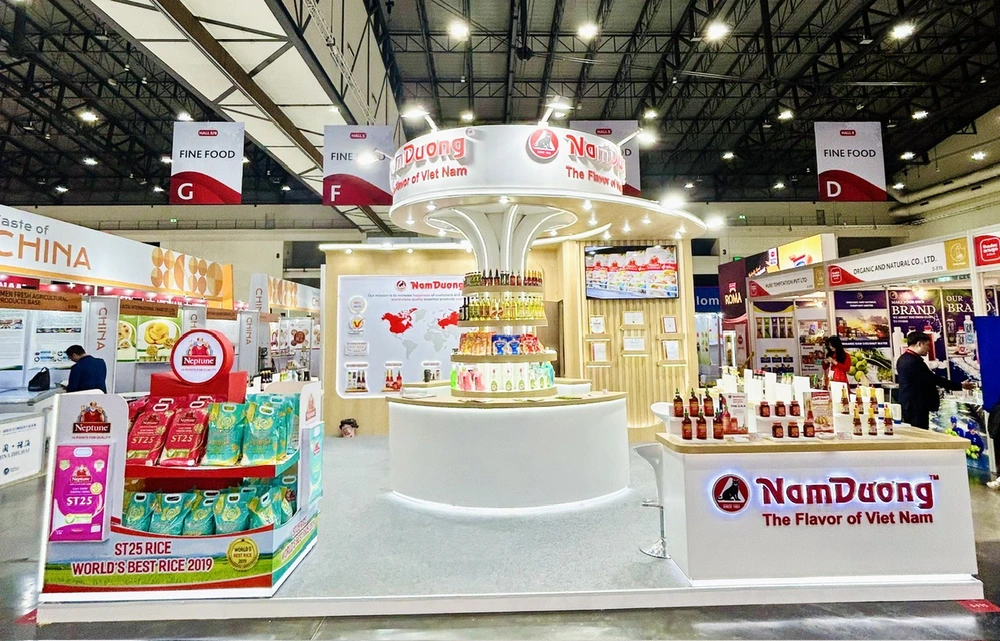 Nam Dương- Ẩm thực Việt vươn xa từ vị nước tương truyền thống